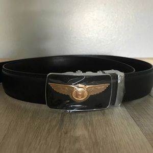 Genuine leather belt with Bentley logo buckle